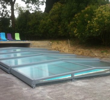 pool enclosure installation