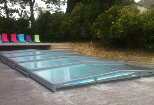 pool enclosure installation