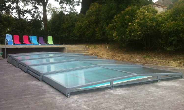 pool enclosure installation